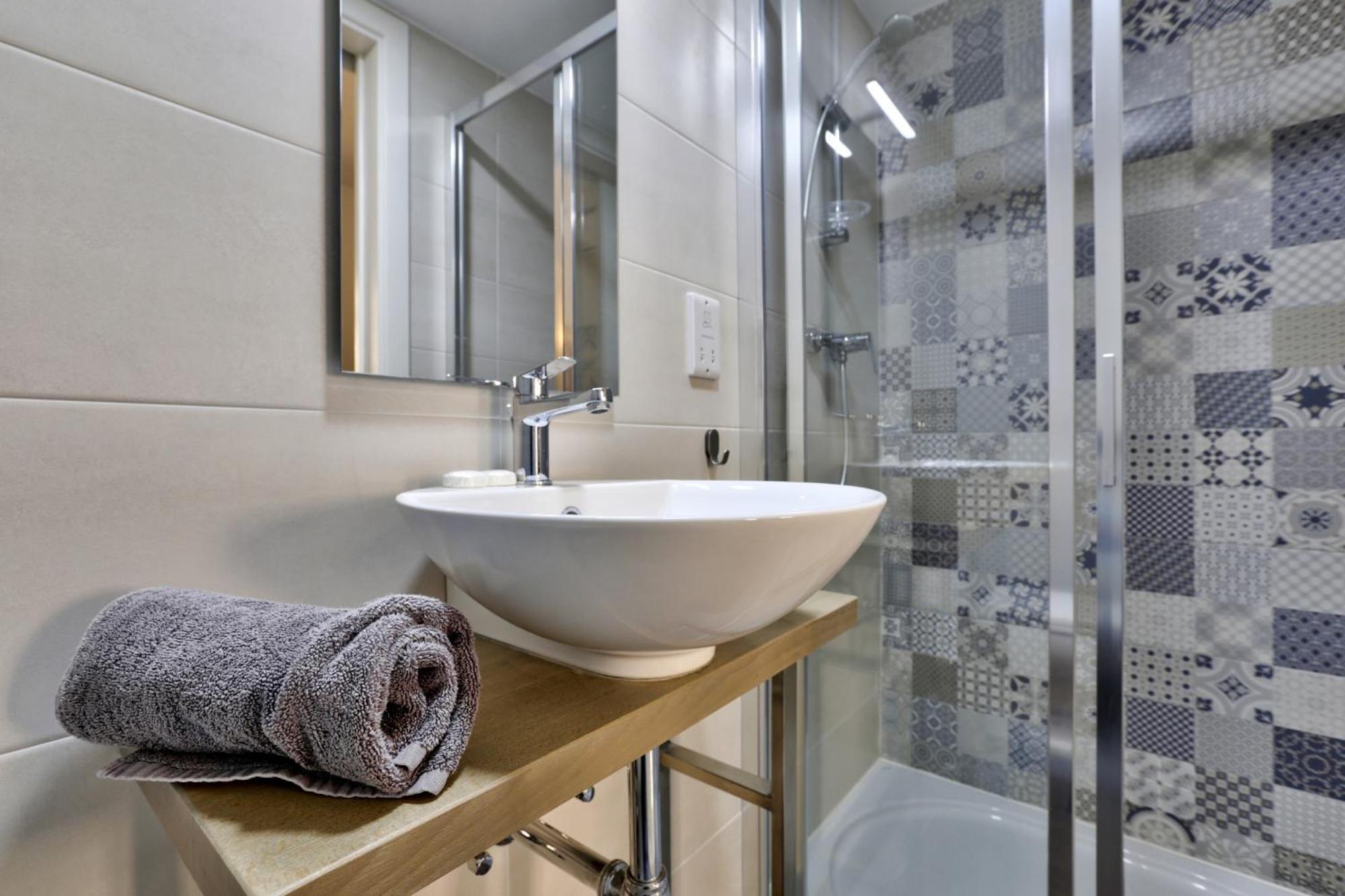 Exquisite 3-Bedroom Duplex Penthouse With Jacuzzi In Valletta Centre エクステリア 写真