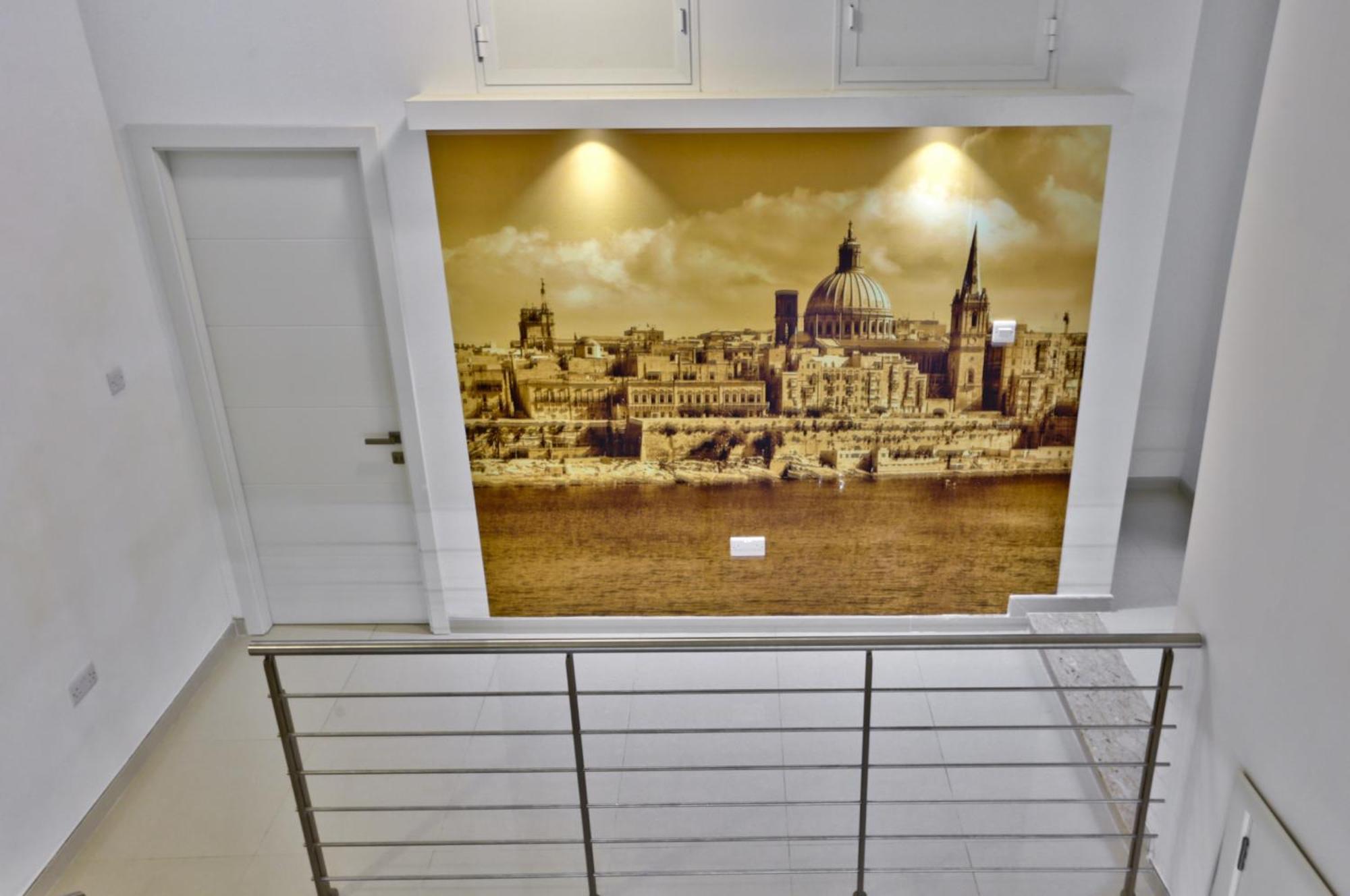 Exquisite 3-Bedroom Duplex Penthouse With Jacuzzi In Valletta Centre エクステリア 写真